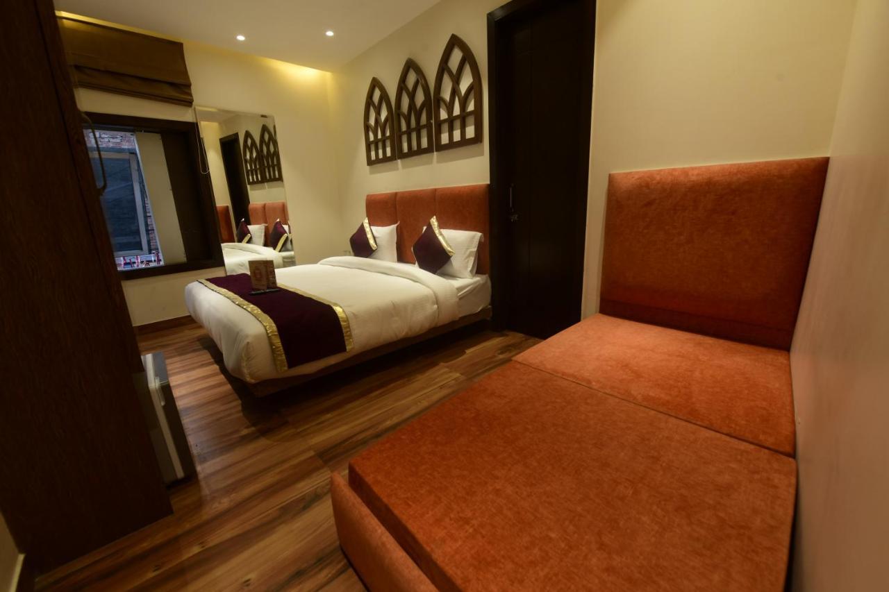 Stamps Golden Lagoon By Eight Continents - Opposite To Golden Temple Amritsar Exterior photo